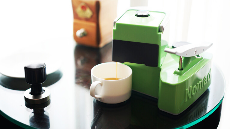 活動報告] 常識を覆す超小型・手軽なエスプレッソマシン「Nomad Espresso Machine」 | いつでもどこでも誰にでも簡単。バリスタ並みの エスプレッソが淹れられるマシン - クラウドファンディング | Kibidango【きびだんご】